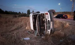 Kahramanmaraş'ta virajda devrilen araç can aldı: 66 yaşındaki yaşlı kadın ambulansta yaşamını yitirdi