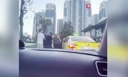 Yumruklar konuştu! Taksici saldırı anını kaydetti