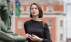 Sally Rooney Kimdir, Kitapları Satıştan Çekildi mi? İşte Faber Yayınevinin Telif Açıklaması