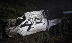 Artvin’de 300 Metrelik Uçuruma Yuvarlandılar: 1 Ölü, 2 Yaralı