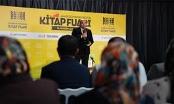 Büyükşehir kitap fuarı’nda dış politika gündemi: Prof. Dr. Mehmet Şahin okurlarla buluştu