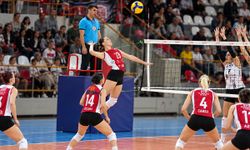 Büyükşehir’in Sultanları zirveyi bırakmıyor! Sıradaki rakip Gaziantep