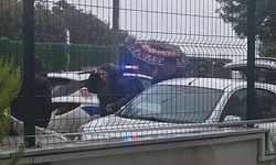 Çocuğunu okula bırakmaya geldi, ayağından vuruldu!
