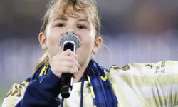 Fenerbahçe maçında marş söyleyen Eliz Dağdağan kimdir? Bilfen Filarmoni Orkestrası öğrencisi Eliz Dağdağan hayatı