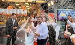 Evlendi, sözünü tuttu! Midyeci Ahmet 1693 kişiyi ağırlayacak