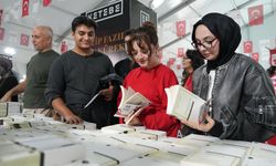 Kahramanmaraş Kitap Fuarı'nda büyük yoğunluk! İlgi dinmiyor