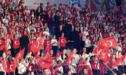 Kahramanmaraş’ta Cumhuriyet çoşkusu! 1.300 öğrenci aynı sahnede