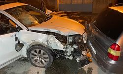 Karaman’da kavşakta feci kaza: 2’si ağır 3 yaralı