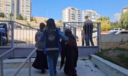 Dilencinin para saklama yöntemi pes dedirtti! Çorabından çıktı