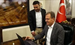 Vahap Seçer kimdir, ne iş yapıyor? Mersin Büyükşehir Belediye Başkanı hakkında bilgiler