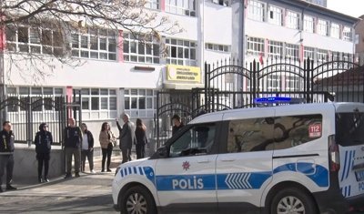 İçişleri’nden yeni önlem! Okul önlerinde çifte polis