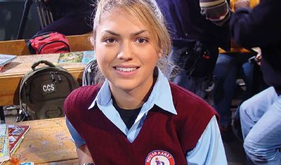 Hayat Bilgisi'nin Barbie'si yıllar sonra setlerde! Fenerbahçeli efsane ismin kardeşi olduğu ortaya çıktı