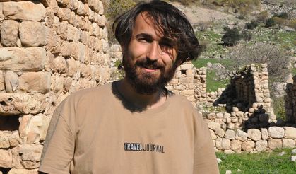 Bileklik satarak, 40 ülkeyi gezdi