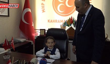 Akpınar, koltuğunu Karataş'a devretti