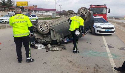 Afşin’de Otomobil Takla Attı: 2 Yaralı
