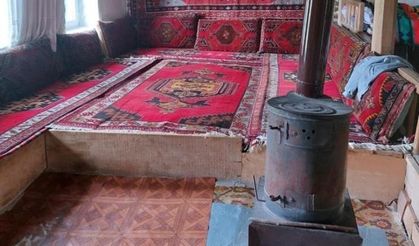 Jandarmadan Kaçamayan Hırsız Çaldığı 500 bin TL Değerindeki El Dokuması Halılarla Yakalandı