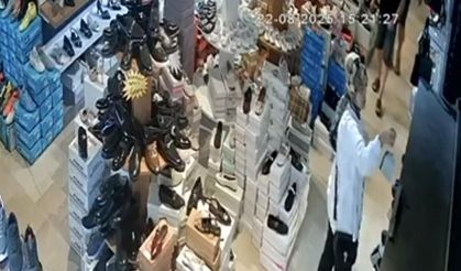 Kadın hırsızın soğukkanlılığı şaşırttı