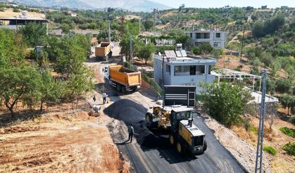 Dulkadiroğlu'nda sıcak asfalt çalışmaları hızla devam ediyor