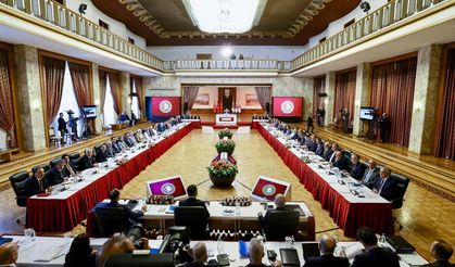 TBMM Başkanı Kurtulmuş: "Türkiye'de herkesin gözü kulağı bu komisyonun üzerindedir"