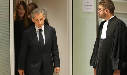 Fransa'nın eski cumhurbaşkanı Sarkozy hapse girdi! Tek kişilik hücreye atıldı