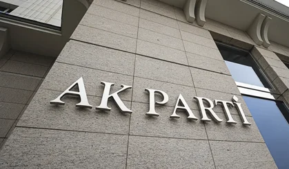 AK Parti'de 8 il, 100’ü aşkın ilçe başkanı değişti