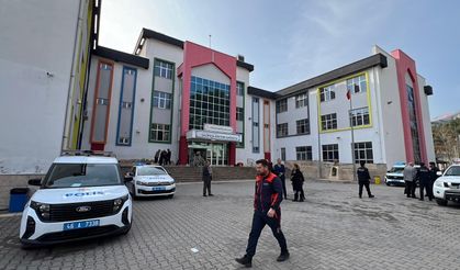 Gazipaşa Atatürk İlkokulu’nda koku paniği! Ekipler seferber oldu