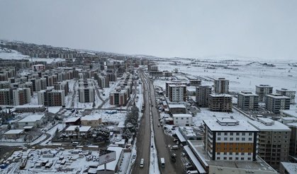 Dulkadiroğlu Belediyesi'nden kar seferberliği: 105 mahallede ekipler sahada
