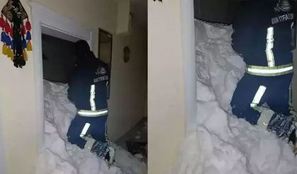 Van'da mahalleye çığ düştü! 1 kişi kayıp, 22 ev boşaltıldı