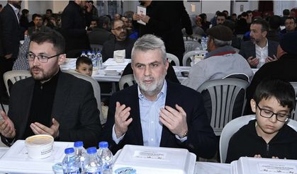 Büyükşehir’in iftar sofrası Çağlayancerit’te binleri buluşturdu