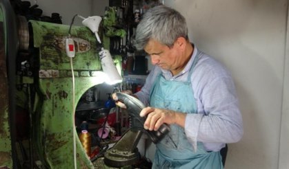 Deprem yıktı, O yeniden ayağa kalktı! 48 yıllık usta