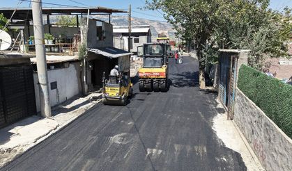 Depremde bozulan Gençosman yollarına asfalt dokunuşu