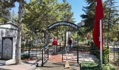Büyükşehir duyurdu: Elbistan'daki mezarlıklarda dev bakım hamlesi