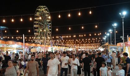 Vatandaşlardan Ağustos Fuarı’na tam not