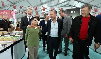 Futbolun efsaneleri Kahramanmaraş Kitap Fuarı’nı gezdi