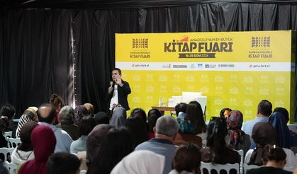 Kahramanmaraş Kitap Fuarı’nda Beyhan Budak’a yoğun ilgi