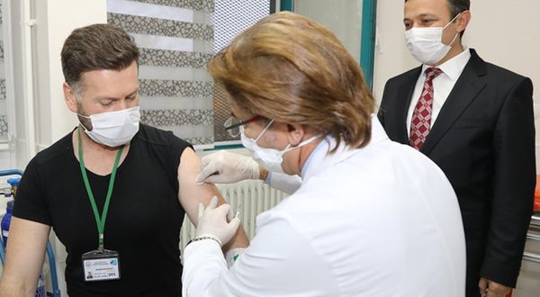 Erciyes Üniversitesi'nde geliştirilen korona aşısının insan denemeleri başladı
