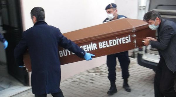 İzmir'de cinnet getiren adam eşini ve kızını vurdu