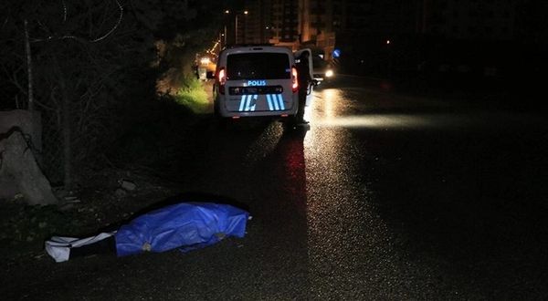 Adana’da yol kenarında ceset bulundu!