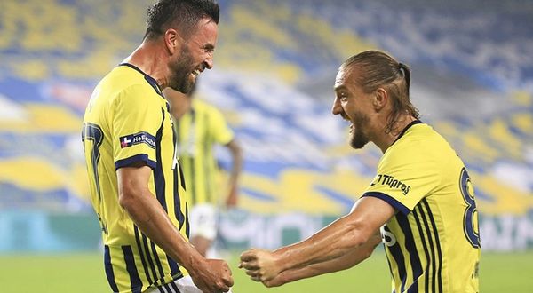 Fenerbahçe'de Gökhan Gönül ve Caner Erkin ile yollar ayrılıyor