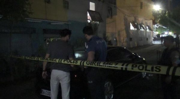 Diyarbakır’da emlakçı dükkanına silahlı saldırı düzenlendi: 2 yaralı