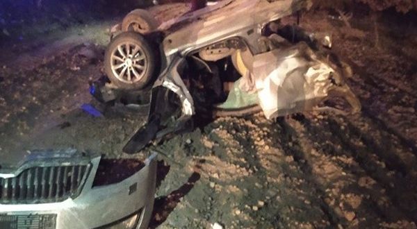 Şarampole devrilen araçta 2 kişi hayatını kaybetti