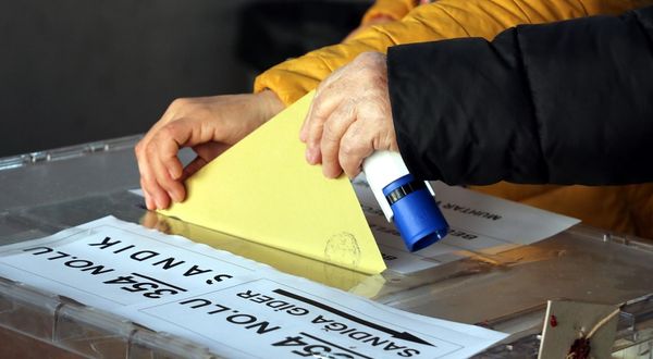 AK Parti'de tarihi oy kaybı: Anket sonuçları açıklandı!