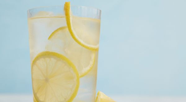 Limonlu su içmenin faydaları, günde ne kadar içilmeli?