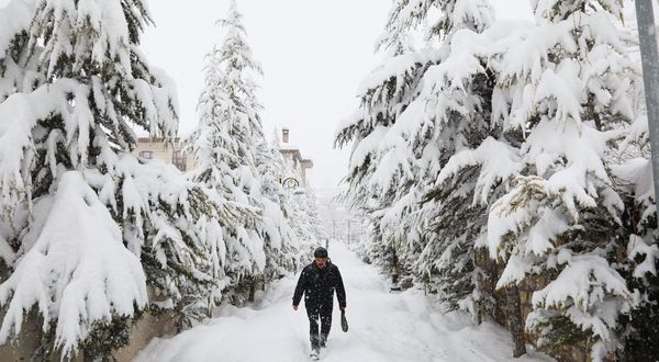 Kahramanmaraş'ta kar kalınlığı 55 santimetreyi geçti