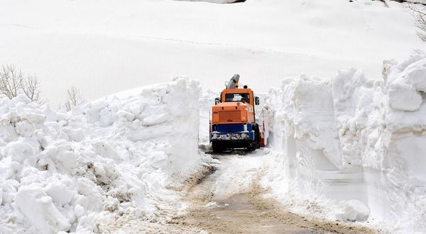 Kahramanmaraş'ta kar nedeniyle 112 mahalle ulaşıma kapalı