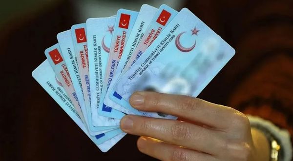 Resmi Gazete'de yayımlandı! Yabancılara Türk vatandaşlığı için 2 yeni karar daha