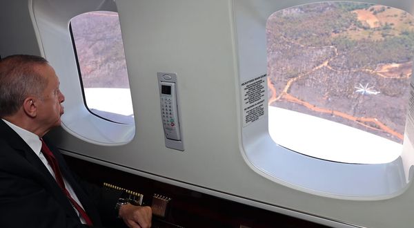Cumhurbaşkanı Erdoğan yangın bölgesini havadan denetledi