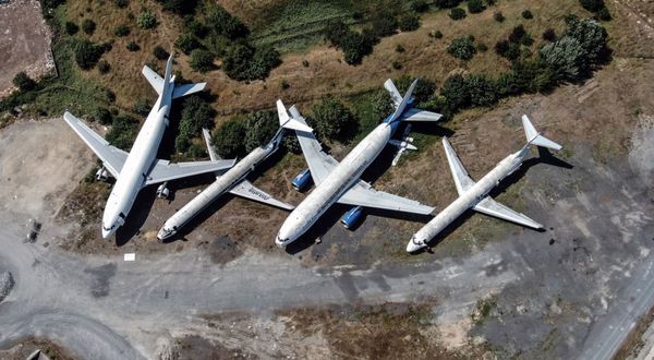 Atatürk Havalimanı'ndaki hayalet uçaklar satılıyor