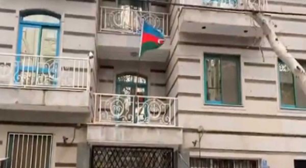 Azerbaycan'ın İran Elçiliği'ne saldırı: 1 ölü