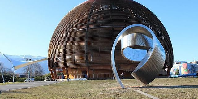 CERN'de yeni parçacıklar keşfedildi!